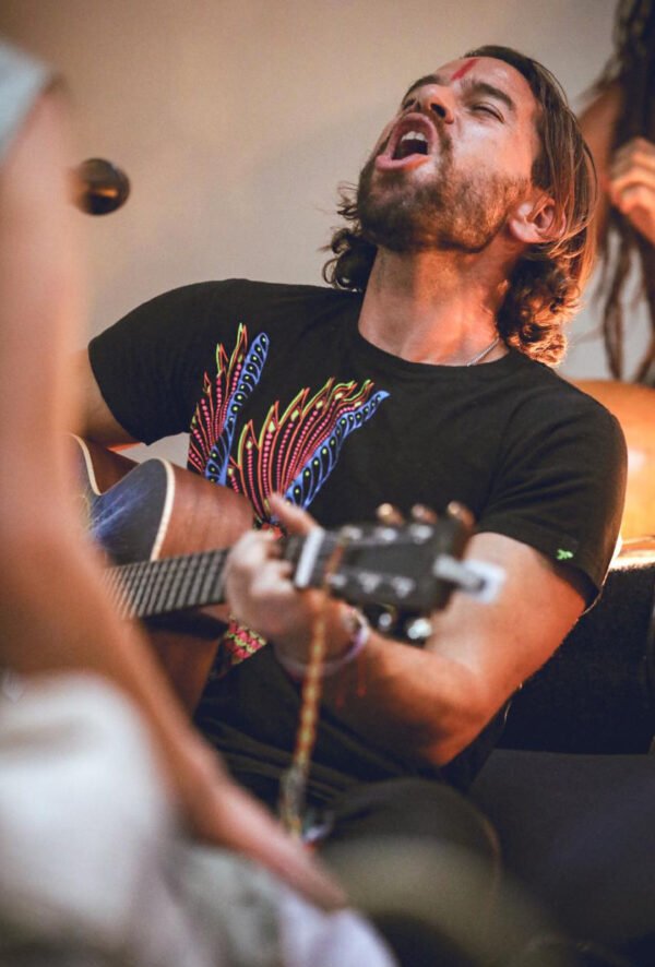 Kirtan, círculos de canto