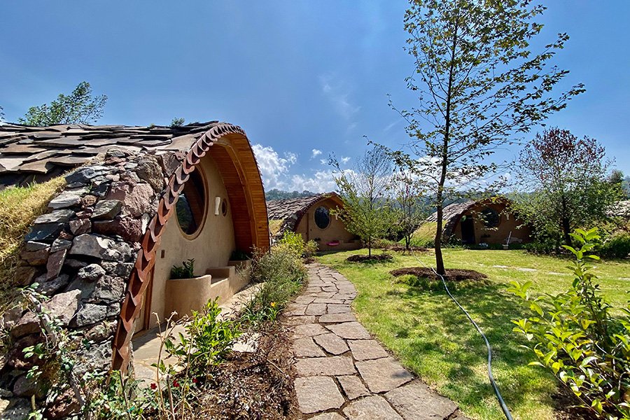 Habitacion doble tipo hobbit.